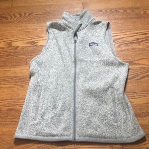 Size Medium, gray Patagonia vest!